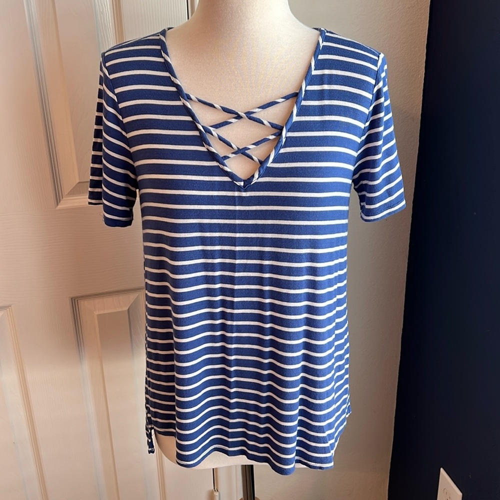 EUC Andree by Unit Striped Tee